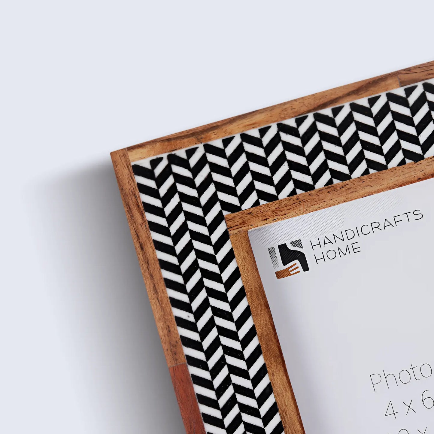 Chevron Herringbone Resin Inlay Picture Frame with Wooden Border, Black & White – Wholesale picture frames