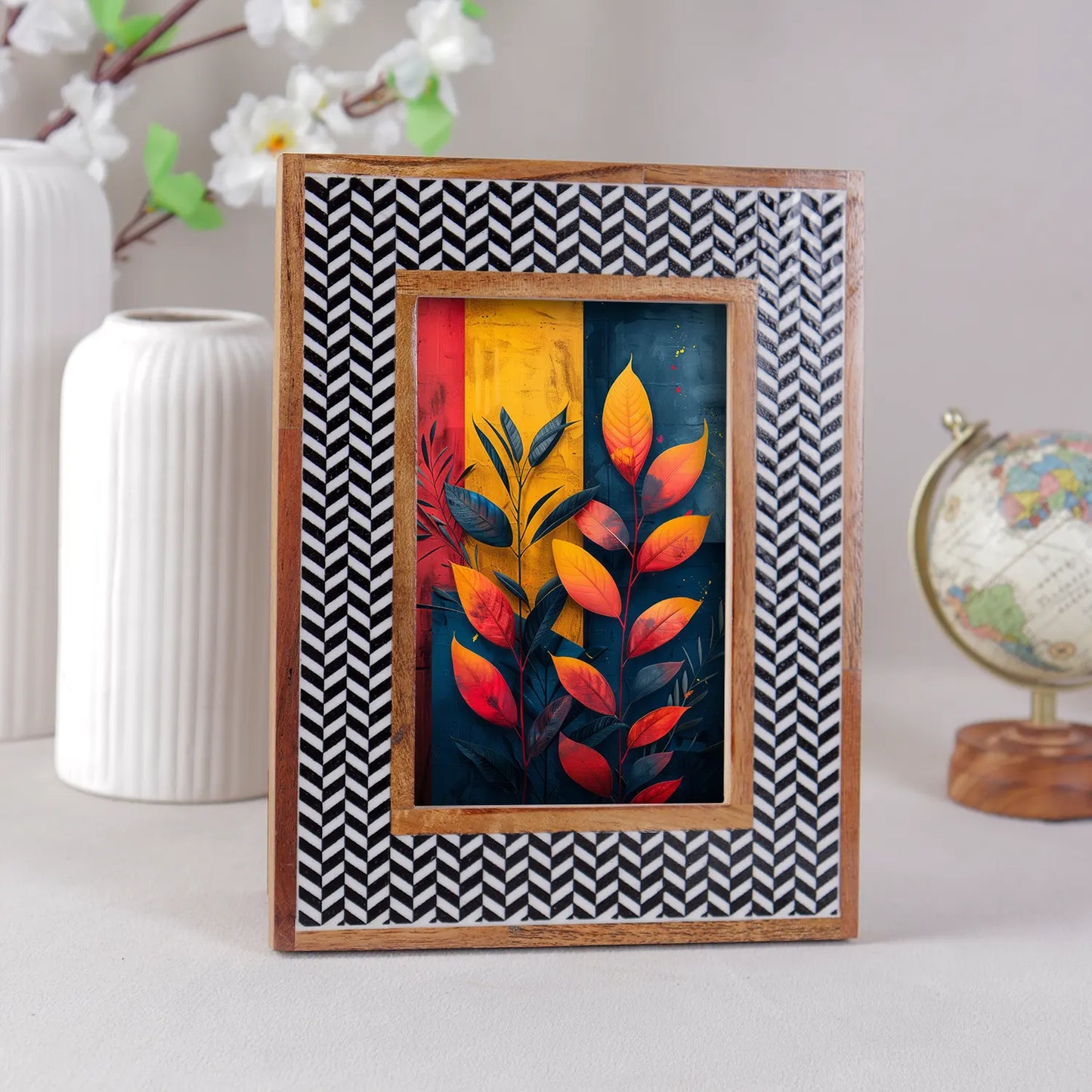 Chevron Herringbone Resin Inlay Picture Frame with Wooden Border, Black & White – Wholesale picture frames